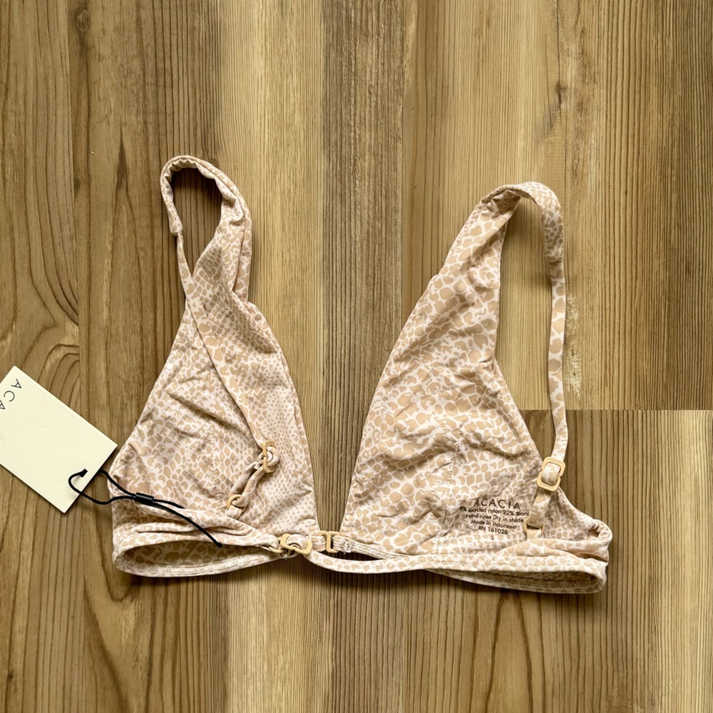 ❌SOLD❌ NWT Acacia Light Snake Bosa Top - Picture 2 of 4